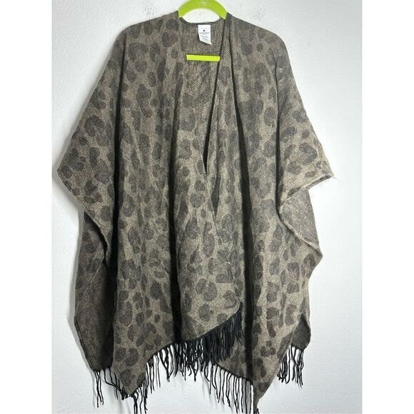 Woolrich Bohemian Leopard Print Cozy Blanket Wrap Poncho One Size - Picture 2 of 11